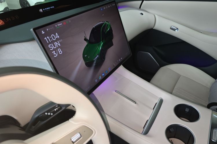 MI YU7 2025 car image #17