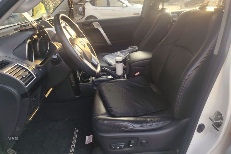 Toyota Land Cruiser Prado 2017 car image #17