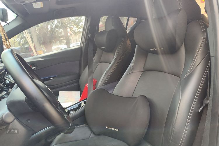 Toyota C-HR 2019 immagine di auto #17