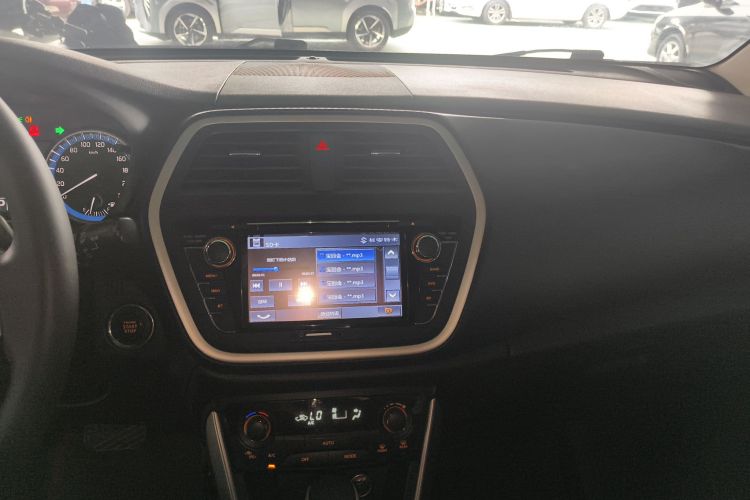 Suzuki S-Cross 2015 صورة سيارة #17