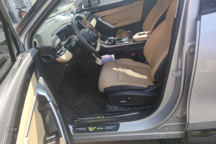 GEELY Boyue L 2023 car image #17