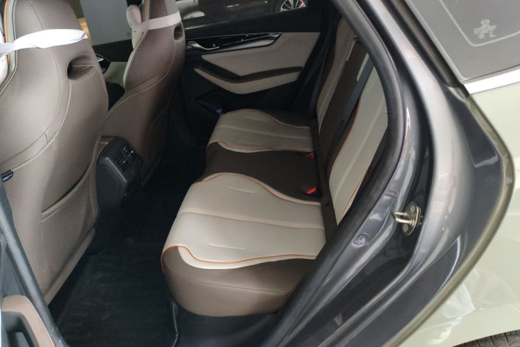 BYD Qin Plus 2023 imagem de carro #17