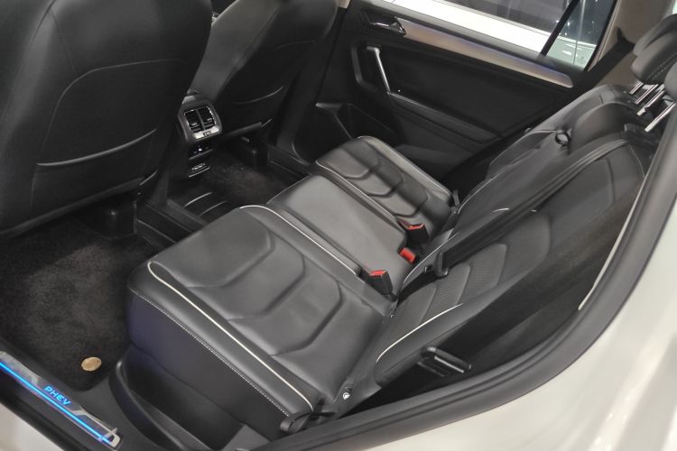 Volkswagen Tiguan L New Energy 2021 immagine di auto #17