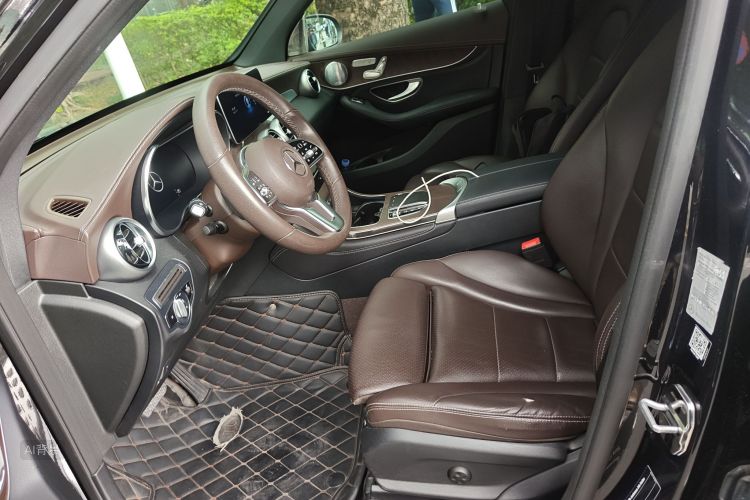 Mercedes-Benz 2020 car image #17