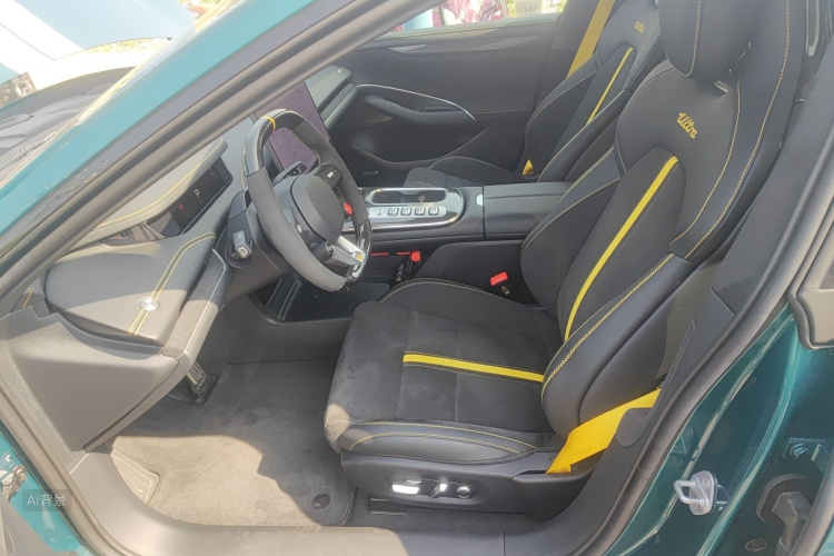 MI SU7 Ultra 2025 car image #17