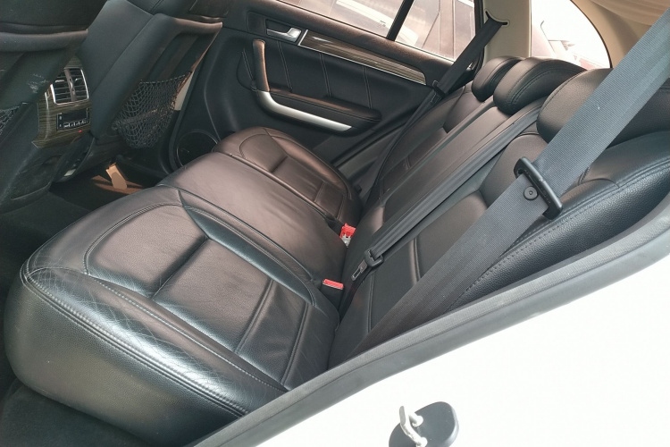 Haval H8 2015 صورة سيارة #17