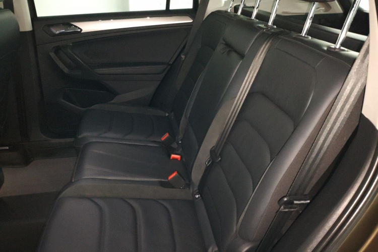 Volkswagen Tiguan L 2018 #17 Volkswagen Tiguan L 2018 car image #17