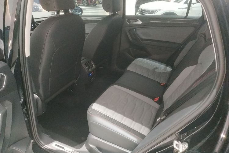 Volkswagen Tiguan X 2022 immagine di auto #17