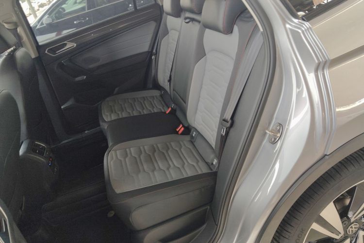 Volkswagen Tiguan X 2023 car image #17