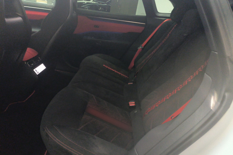 极氪 极氪001 FR 2024 汽车图片 #17