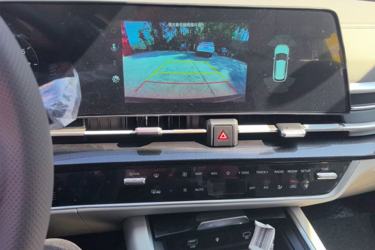 起亚 狮铂拓界 2026 汽车图片 #17