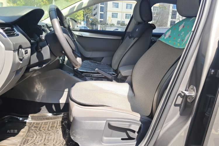 Skoda Octavia 2014 car image #17