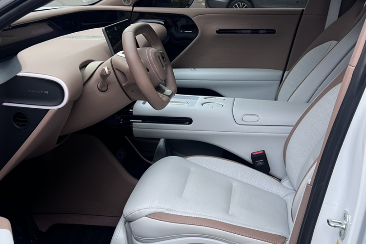 Avatr 07 2025 car image #17