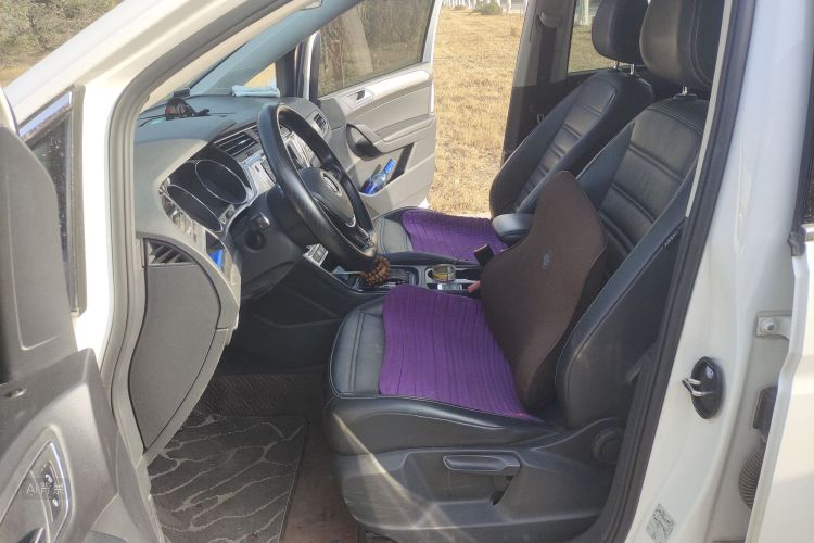 Volkswagen Touran 2018 immagine di auto #17