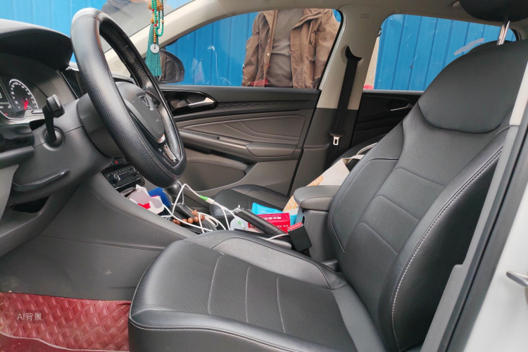 VS5 2019 car image #17