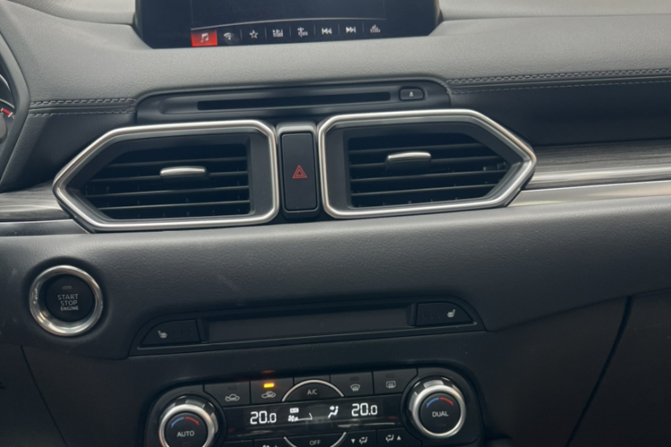 Mazda CX-5 2019 car image #17