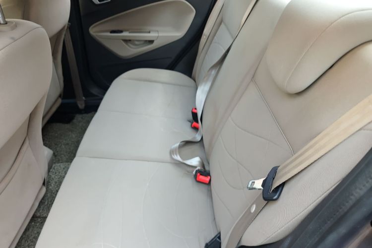 Ford Fiesta 2015 car image #17