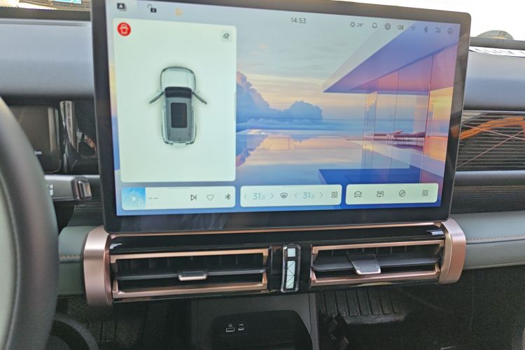 2025 car image #17