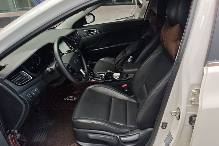 Hyundai Mistra 2016 car image #17