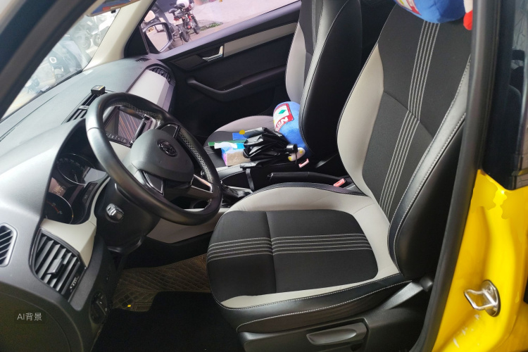 Skoda Fabia 2016 immagine di auto #17