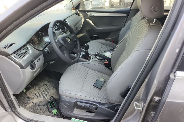 Skoda Octavia 2015 car image #17