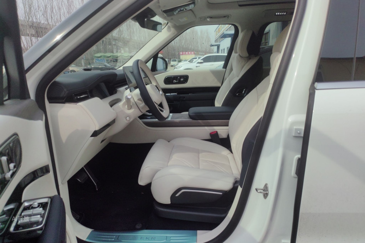 极氪 极氪9X 2025 汽车图片 #17