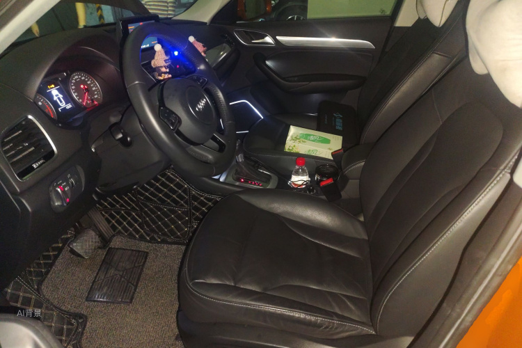 Audi Q3 2018 car image #17