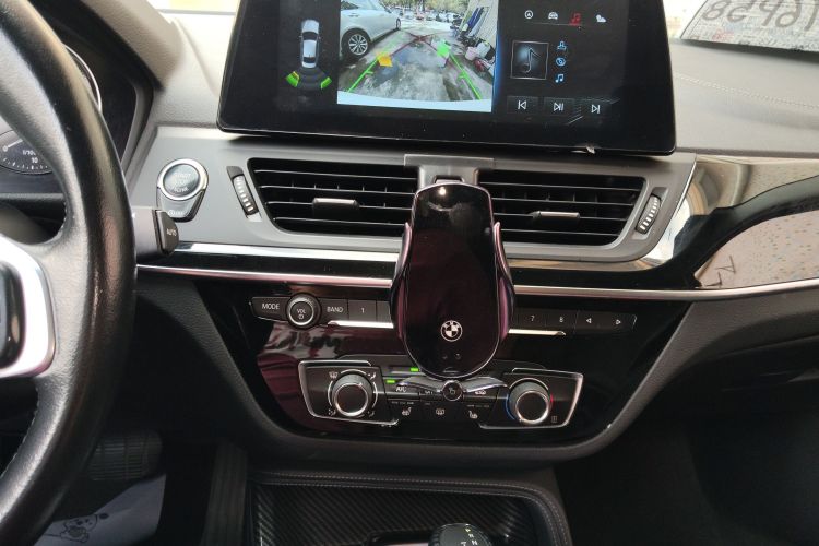 BMW 1 Series 2018 immagine di auto #17