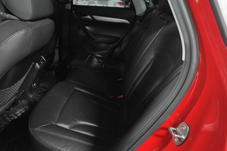 Audi Q3 2016 #17 Audi Q3 2016 car image #17