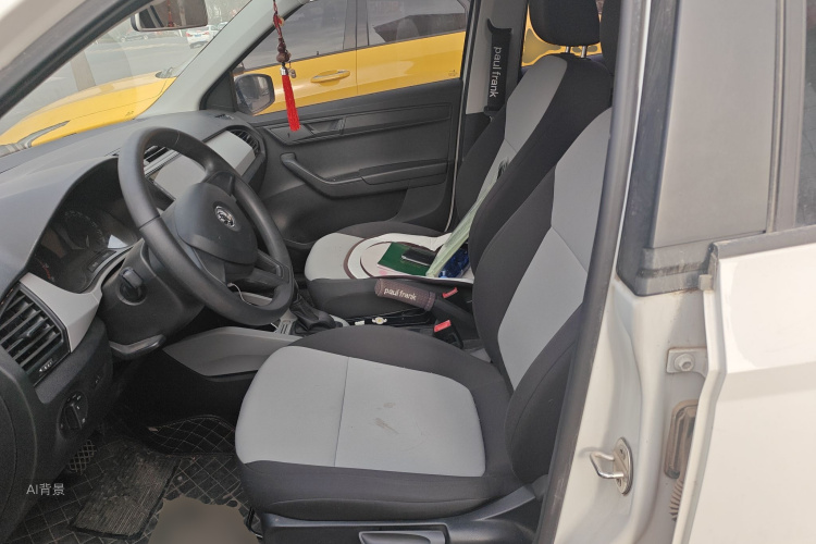 Skoda Fabia 2016 immagine di auto #17