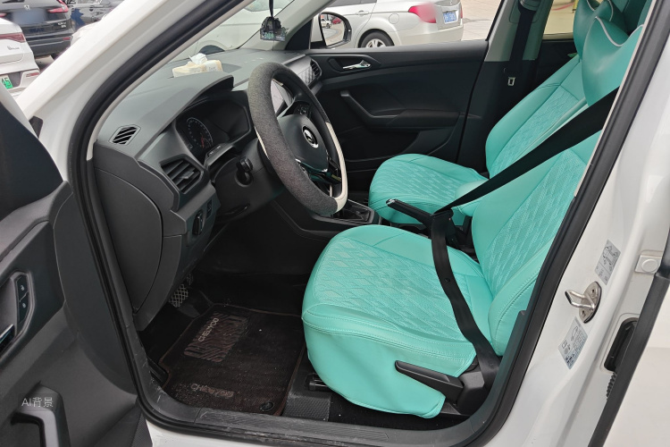 Volkswagen T-Cross 2020 car image #17