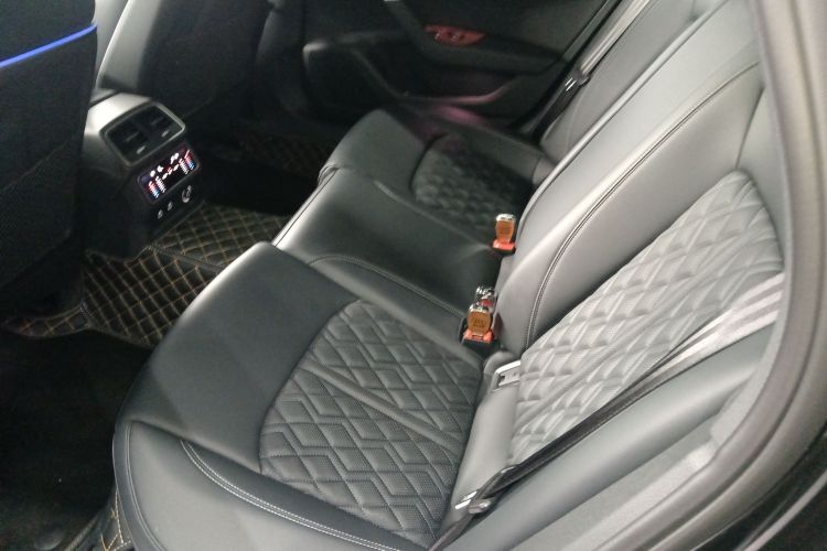Audi A6L 2025 car image #17