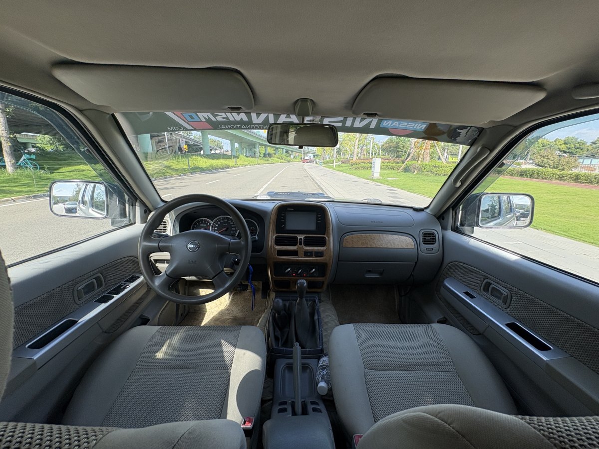 日产 日产帕拉丁 2011 汽车图片 #17