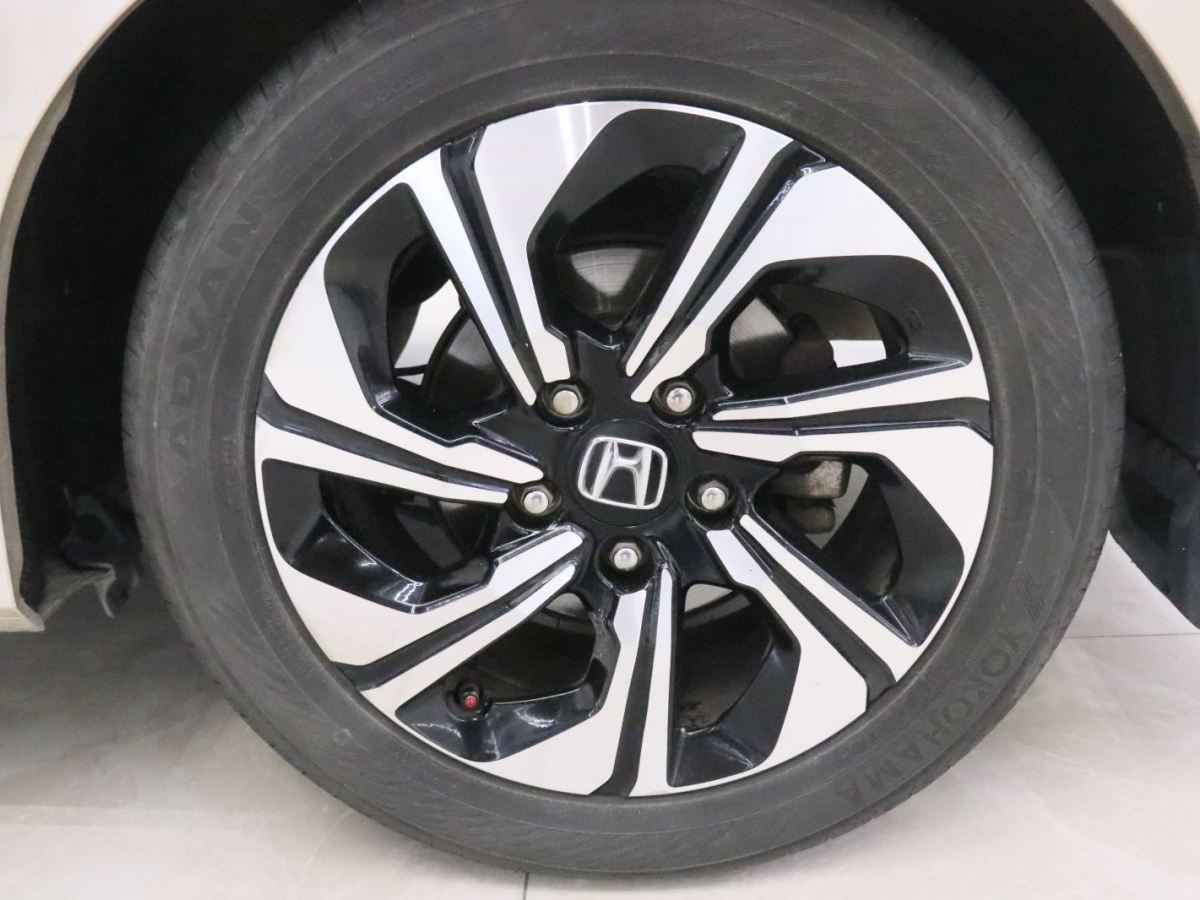 Honda Crider 2017 car image #17