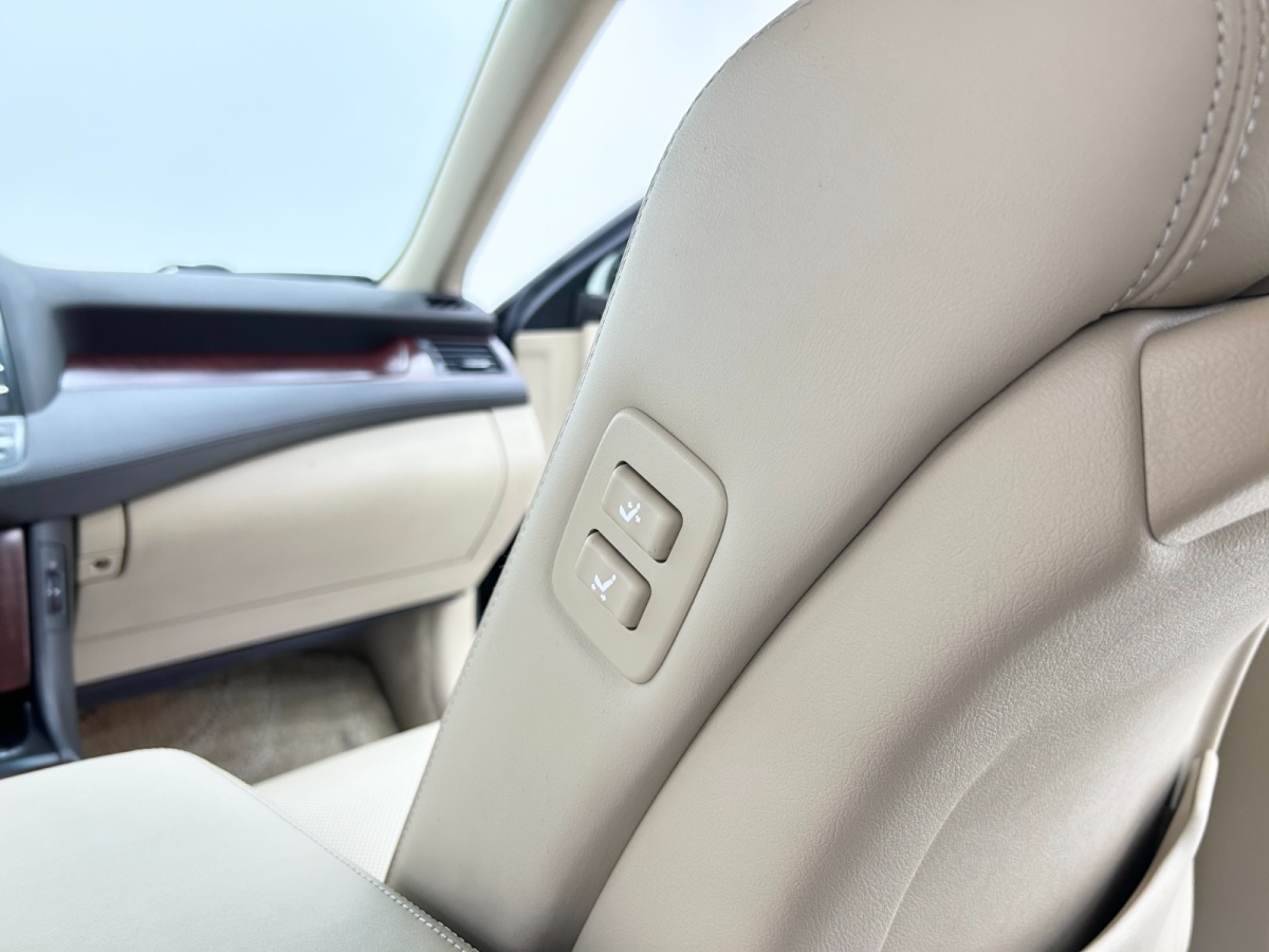 丰田 皇冠 2010 汽车图片 #17