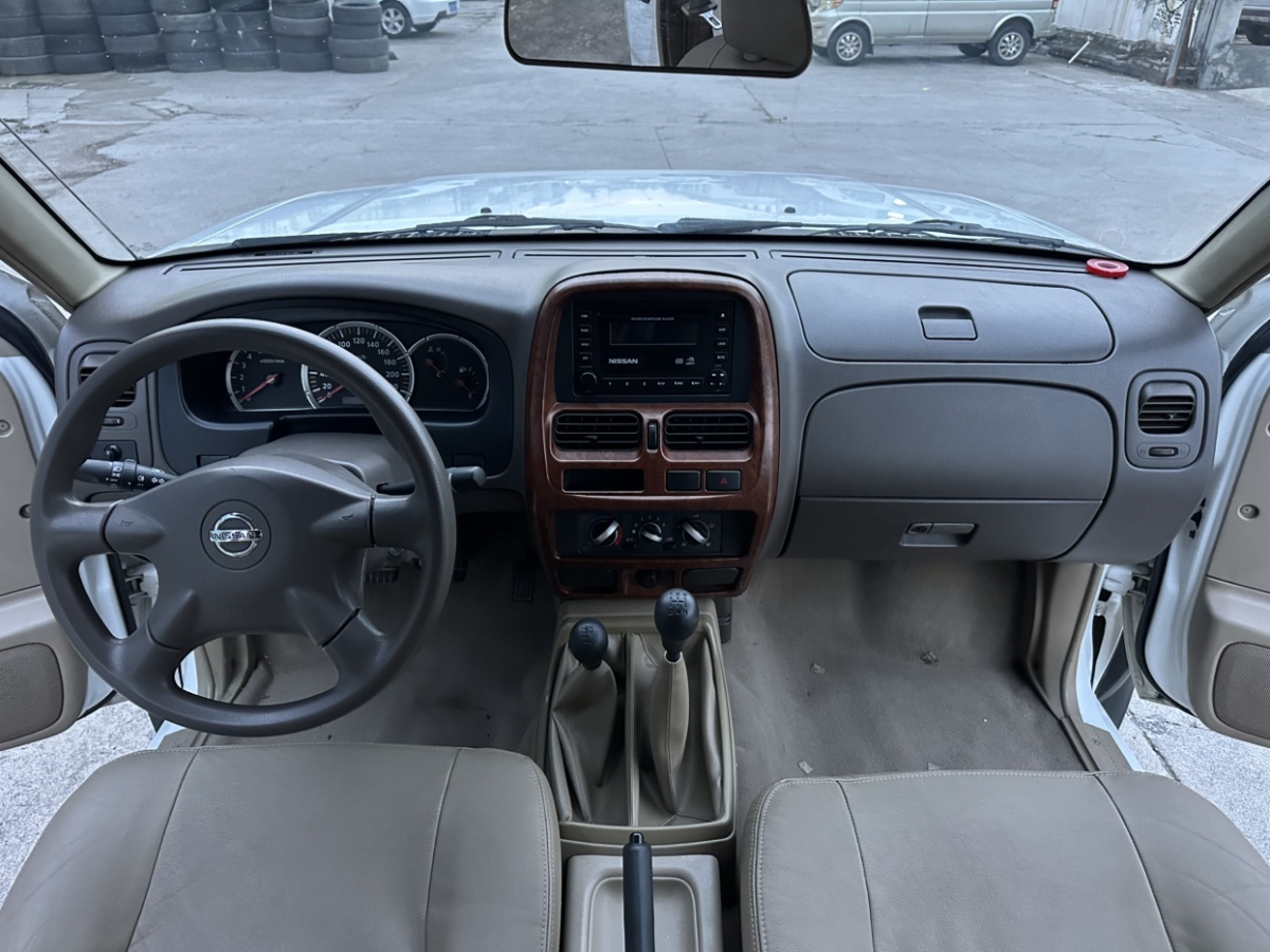 Nissan D22 2016 car image #17