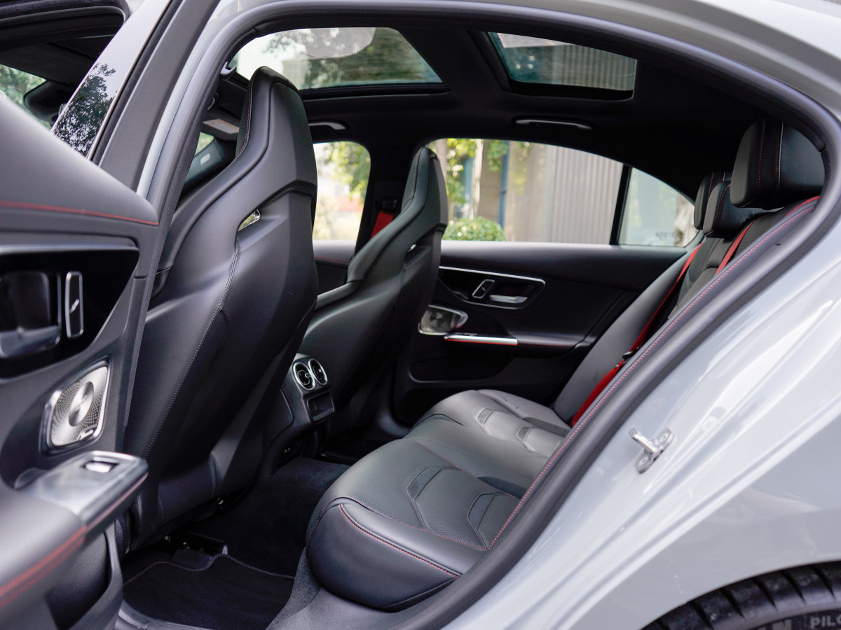 Mercedes-Benz C AMG New Energy 2025 изображение автомобиля #17