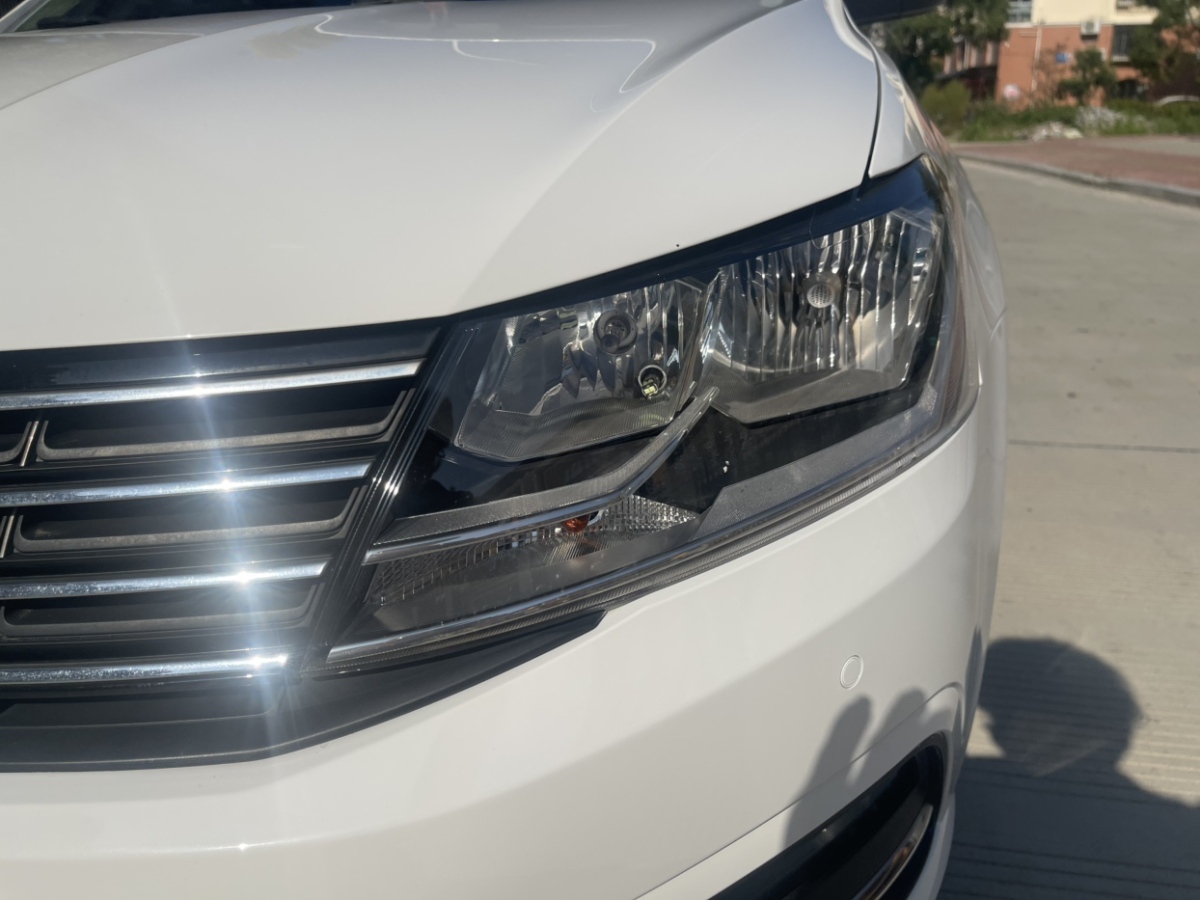 Volkswagen ID.UNYX 06 2016 صورة سيارة #17