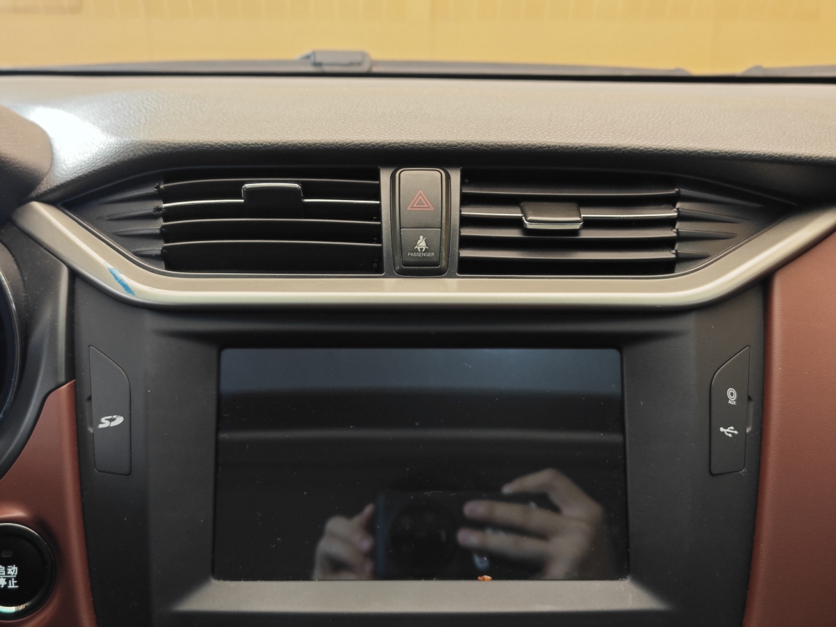 BYD G5 2016 car image #17