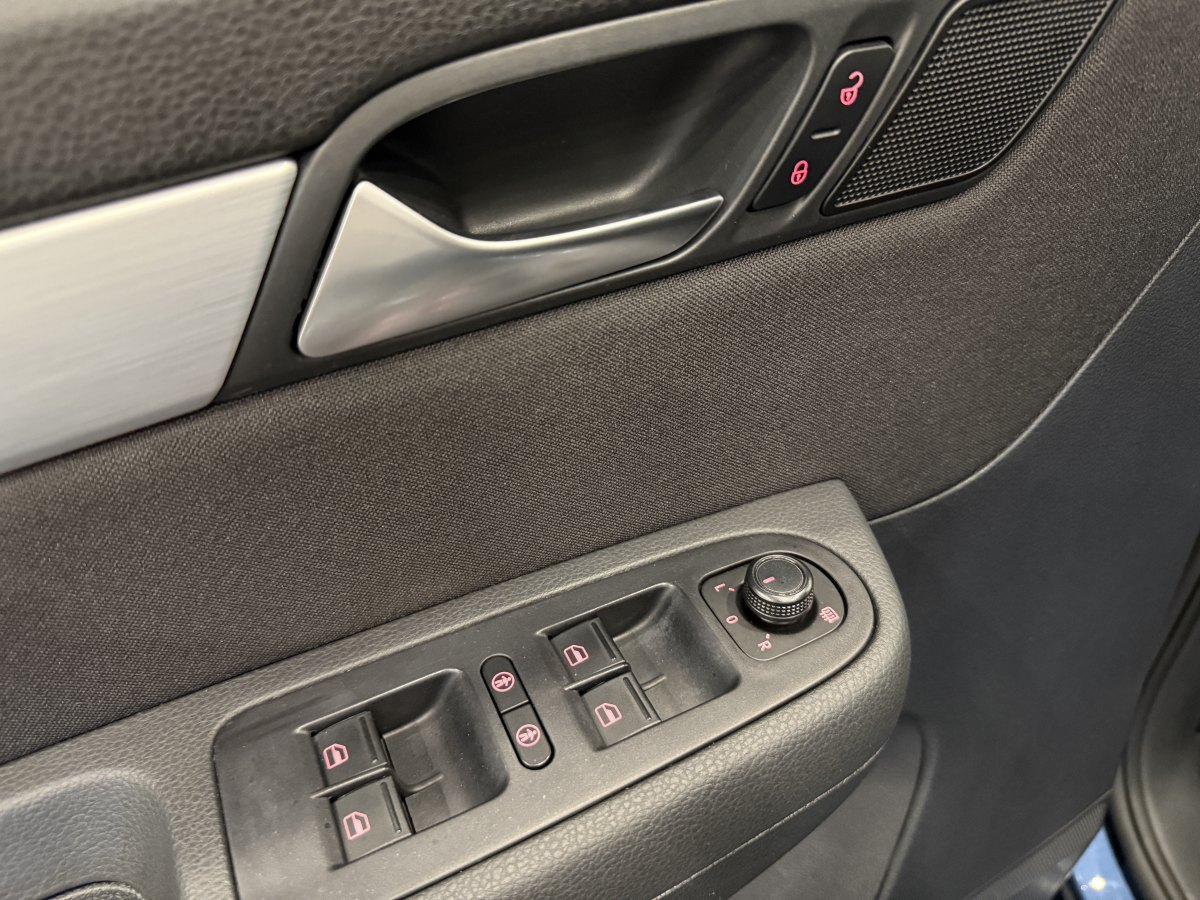 Volkswagen Sharan 2016 imagem de carro #17