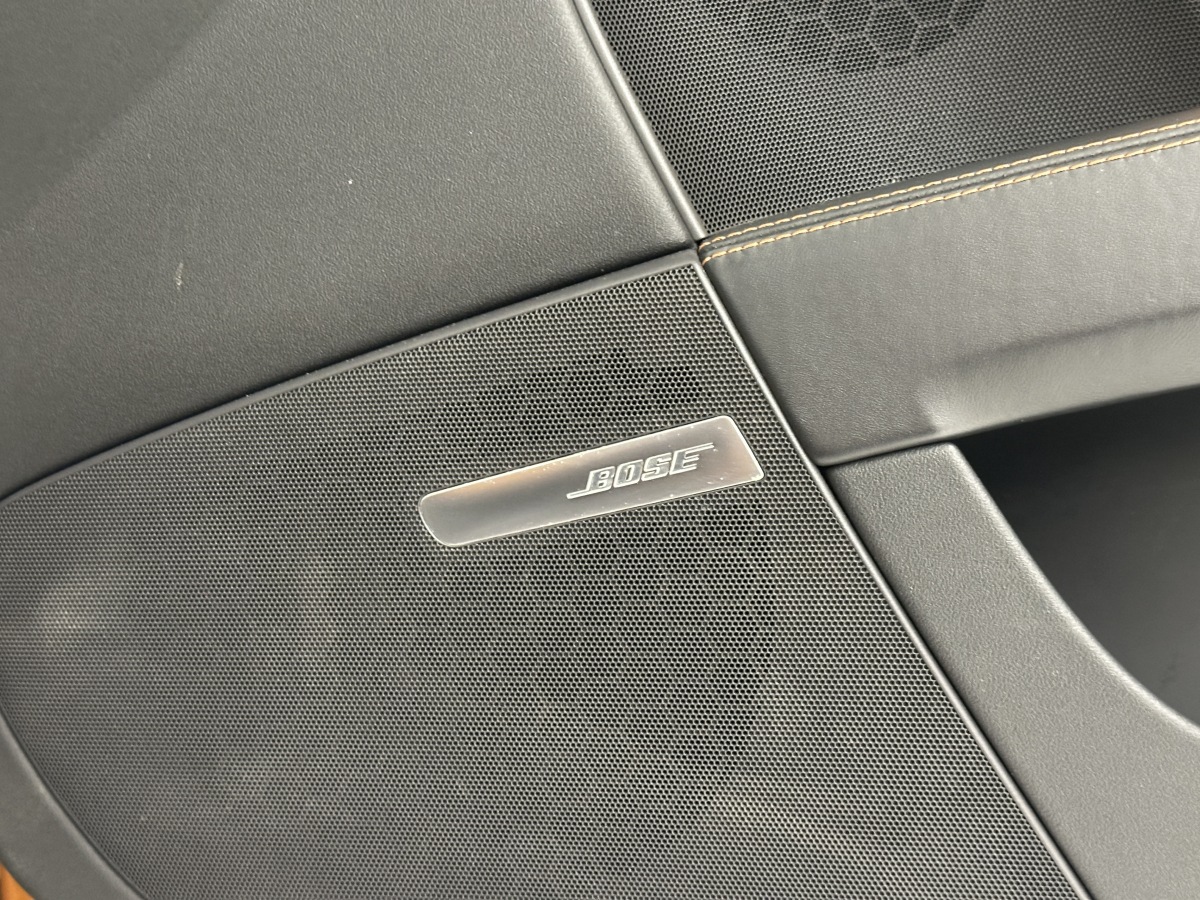 Audi TTS 2015 car image #17