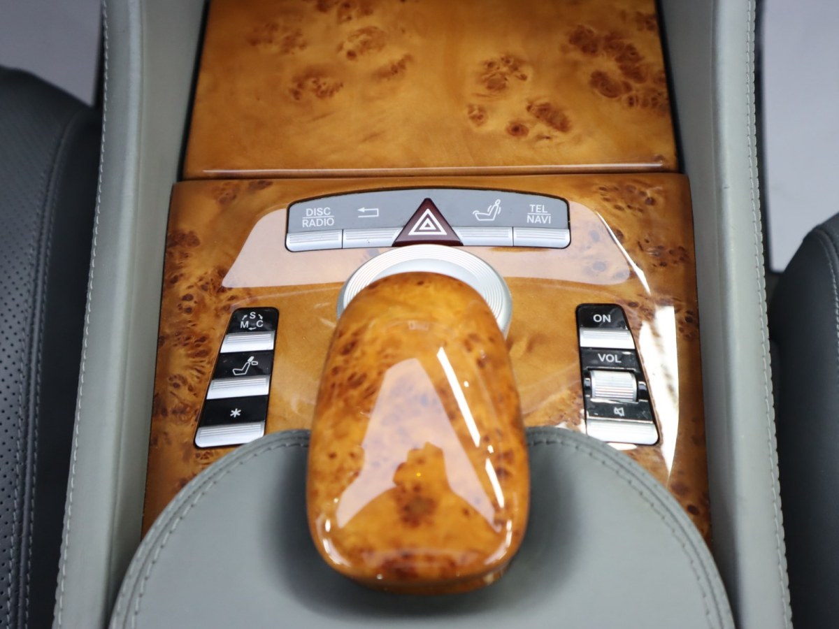 Mercedes-Benz CL Class 2009 car image #17