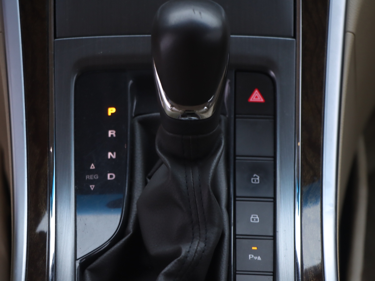 荣威 荣威e950 2018 汽车图片 #17