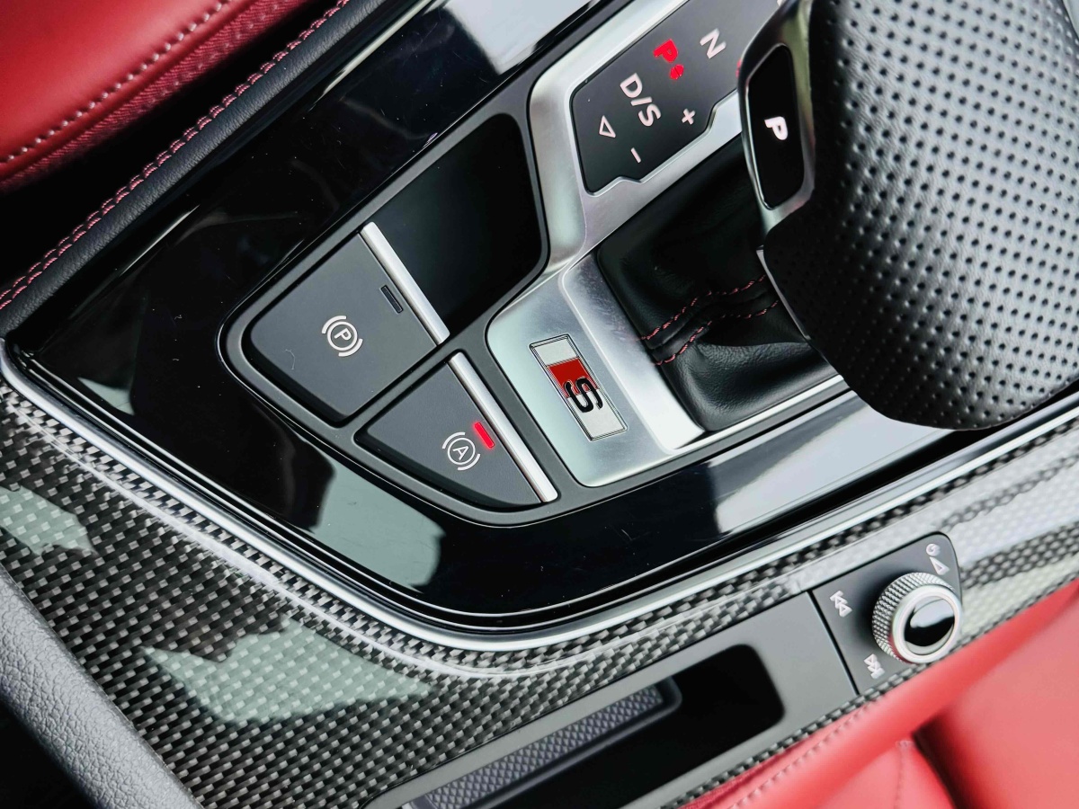 Audi S4 2023 car image #17