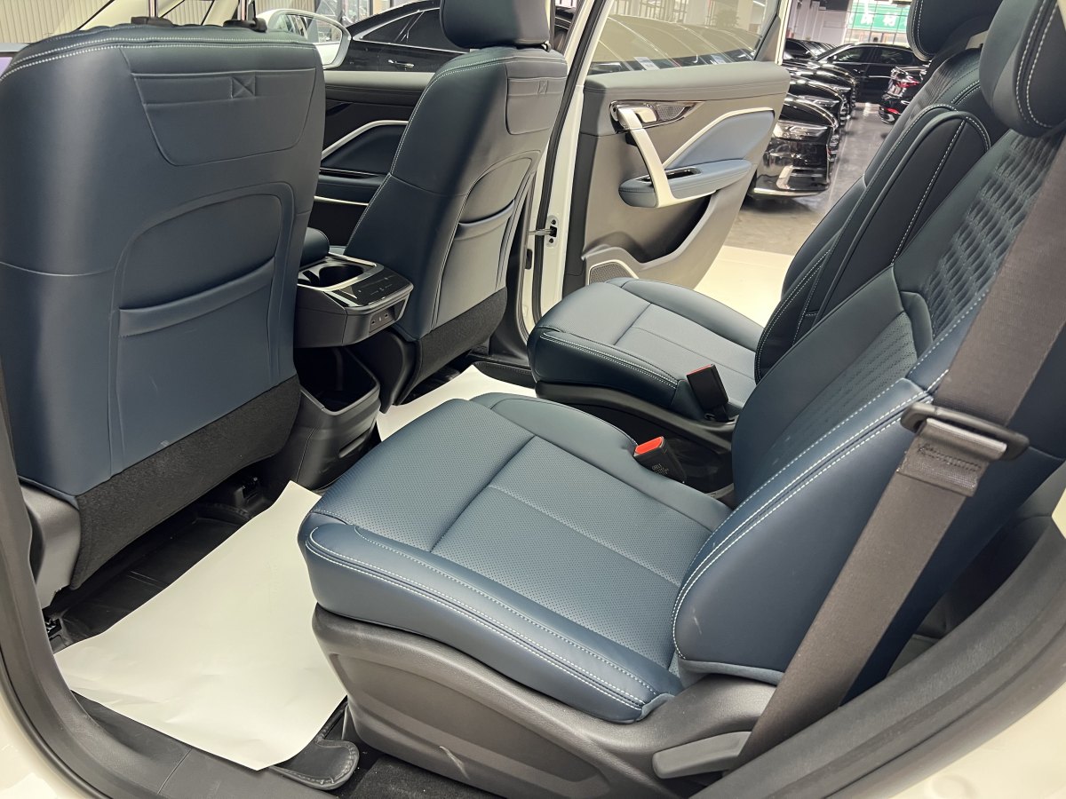 GEELY JiaJi 2025 car image #17