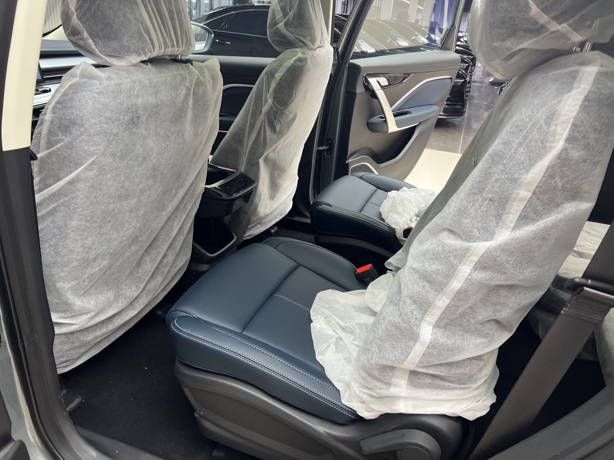 GEELY JiaJi 2025 car image #17