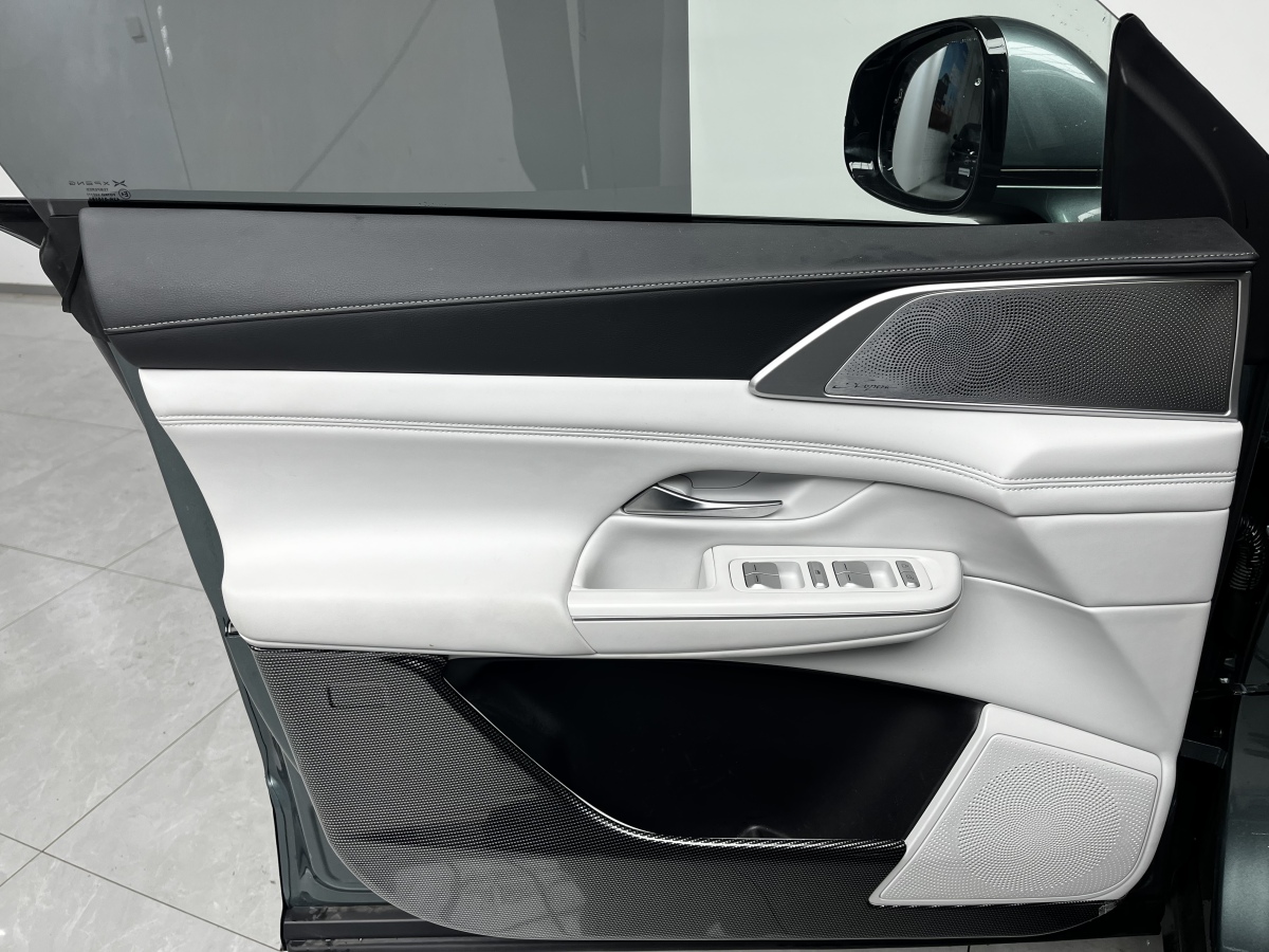 Xpeng G9 2023 immagine di auto #17