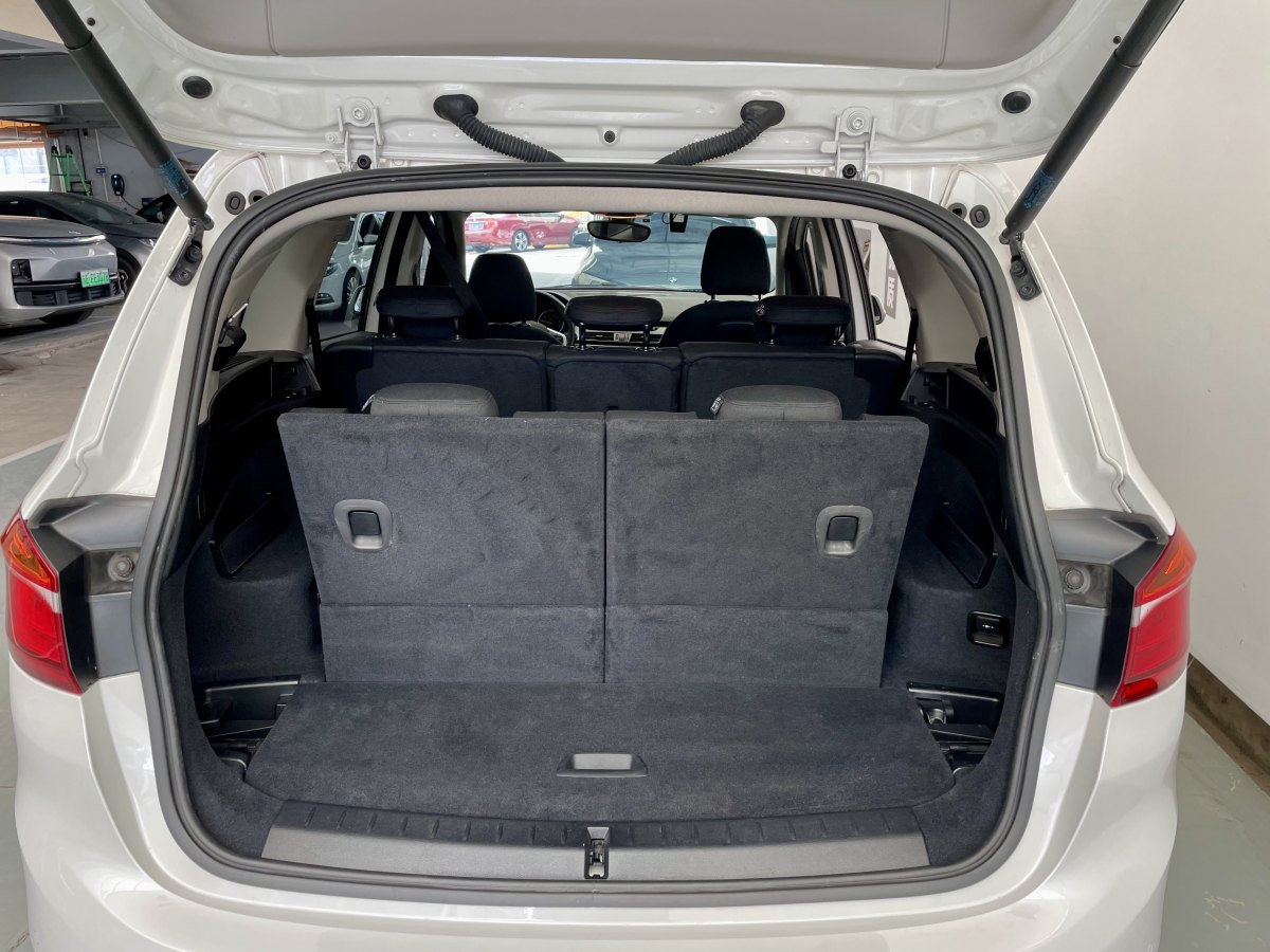 BMW 2 Series Tourer 2017 car image #17