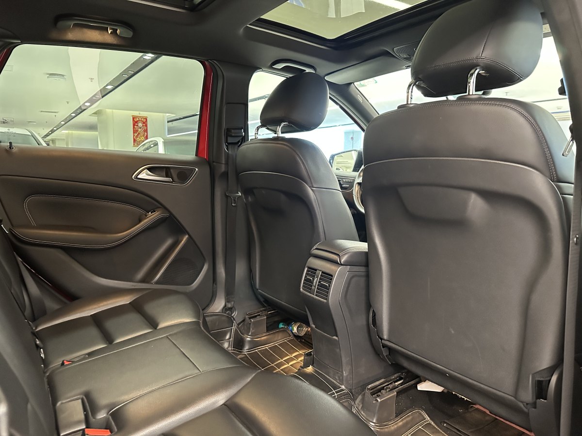 Mercedes-Benz B Class 2012 car image #17