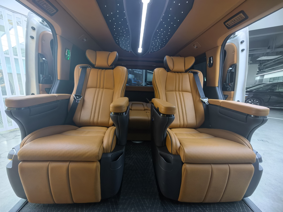 Toyota SIENNA 2024 #17 Toyota SIENNA 2024 car image #17